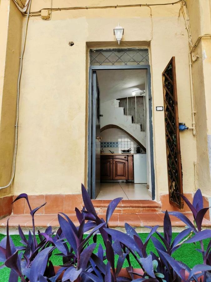 Casa Dell'antico Teatro Di Neapolis Nel Centro Storico Di